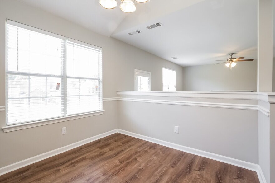 Building Photo - 6923 Silver Grass Ct