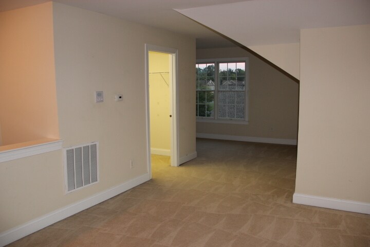 Building Photo - 5009 Groves Edge Ln