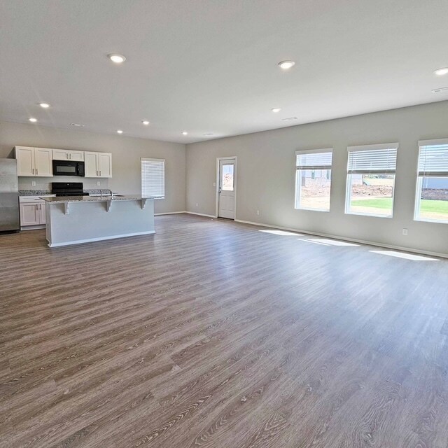 Building Photo - 6800 Devotion Ave