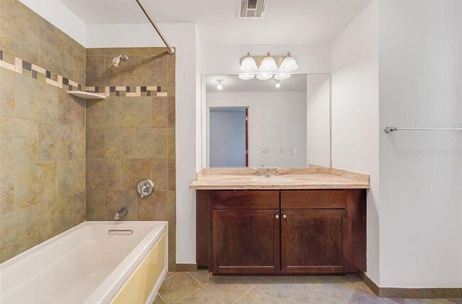 Building Photo - 66 MORRIS St