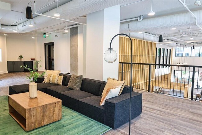 Building Photo - 1330 Fairmont Ave NW