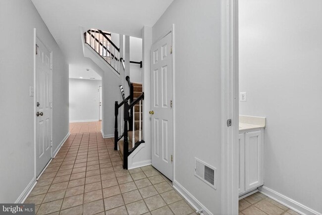 Primary Photo - 21748 Kings Crossing Terrace