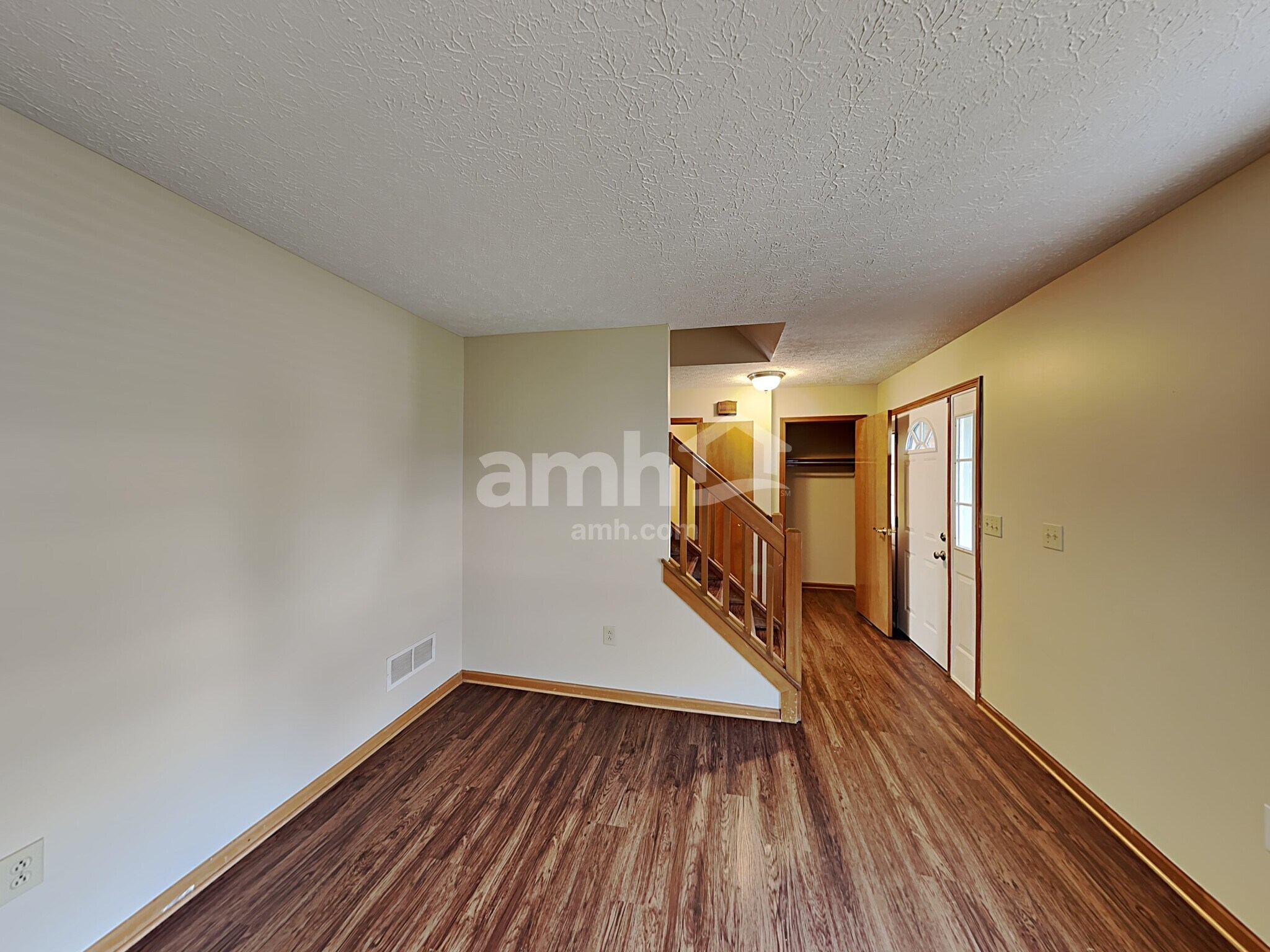 Building Photo - 105 Elmwood St