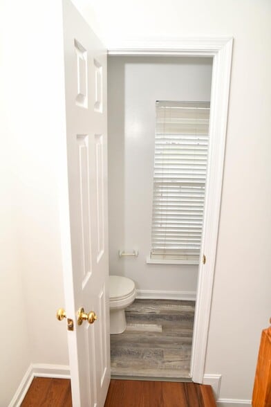 Visitor toilet - 8153 Telegraph Rd