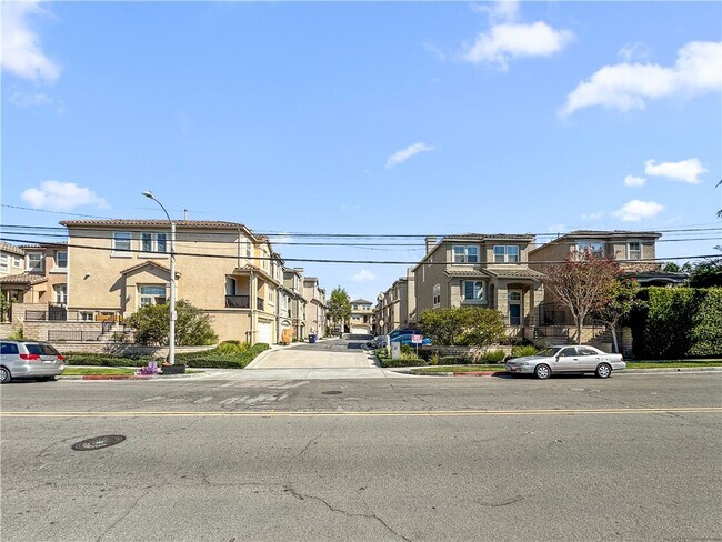 Building Photo - 20546 Earl St