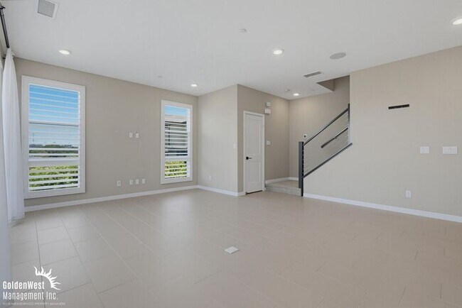 Building Photo - Modern and Stylish 2Bdm 2.5Ba Home in the Civita Community of Mission Valley!