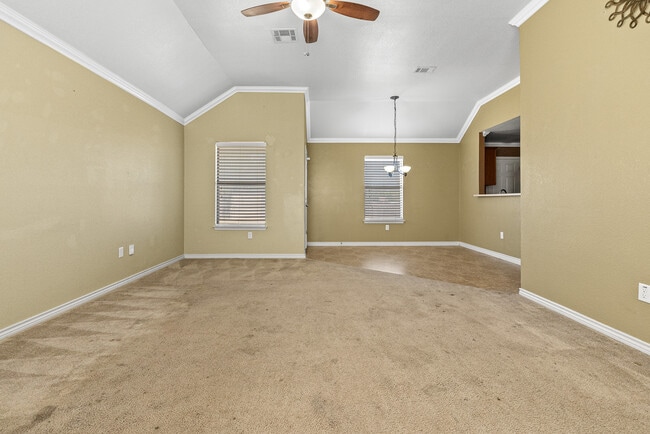Building Photo - 2504 Saulsbury Dr