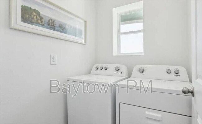 Building Photo - 32528 Weathered Oak Dr