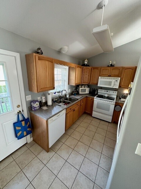 KITCHEN 2 - 224 Husson Ave