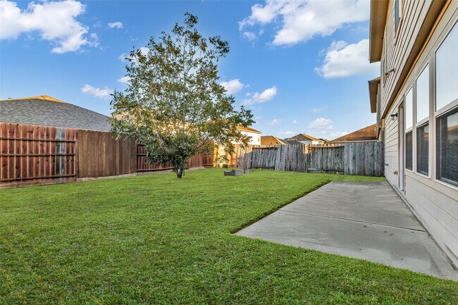 Building Photo - 3050 Thicket Path Way