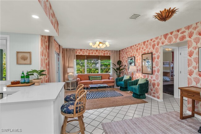 Building Photo - 288 Castaways St