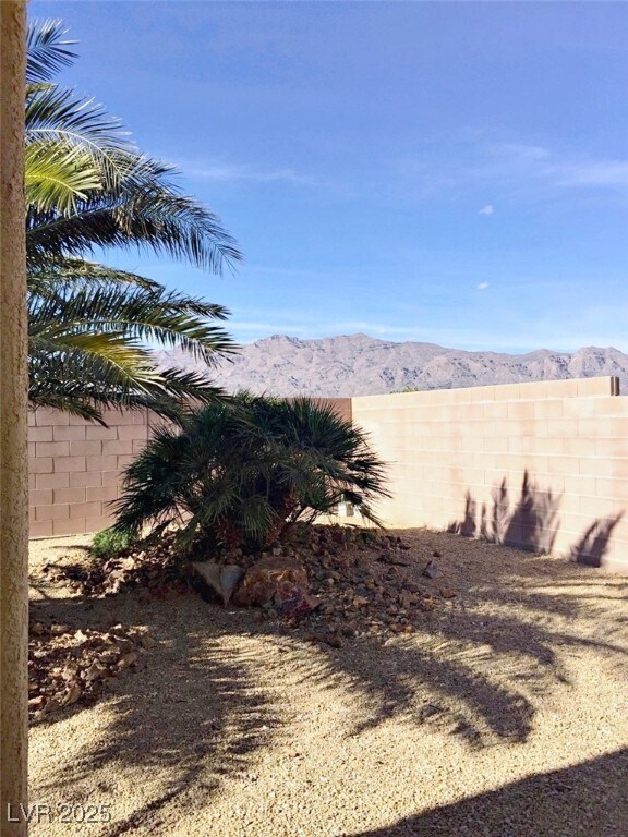 Building Photo - 6828 Woodland Vase Ct