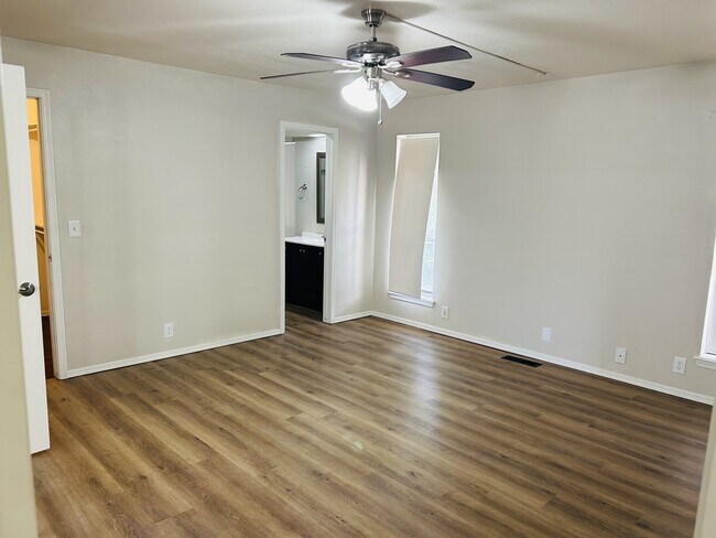 Building Photo - 6305 Bingham Ct