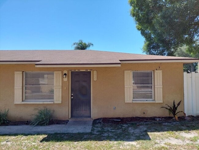 Building Photo - 124 Rebecca Ln