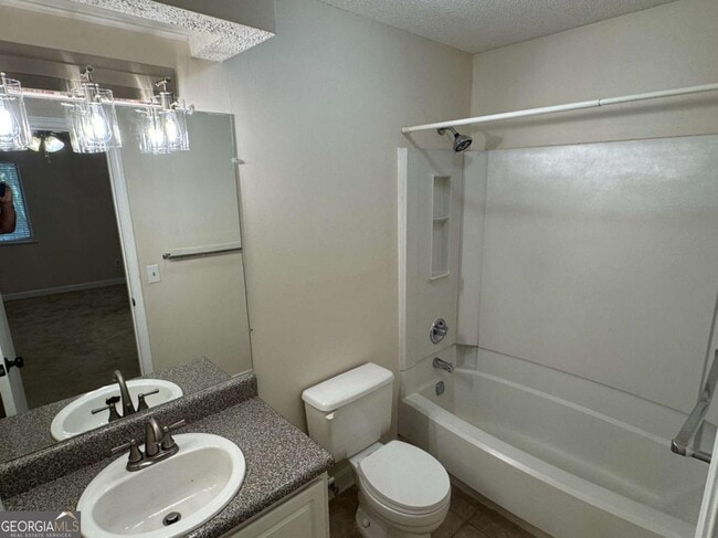 Building Photo - 5005 Wingate Way