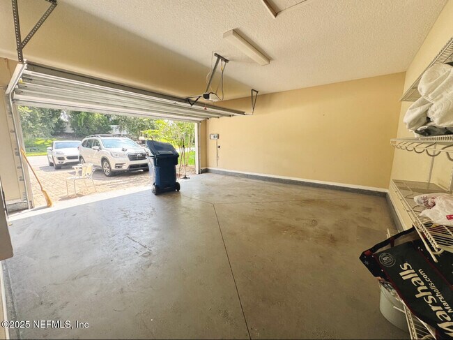 Building Photo - 8953 Devon Pines Dr