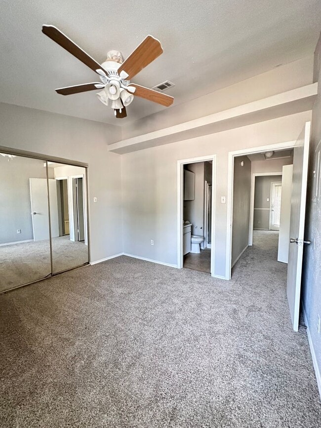 Building Photo - Best Value near Downtown for Immediate Mov...