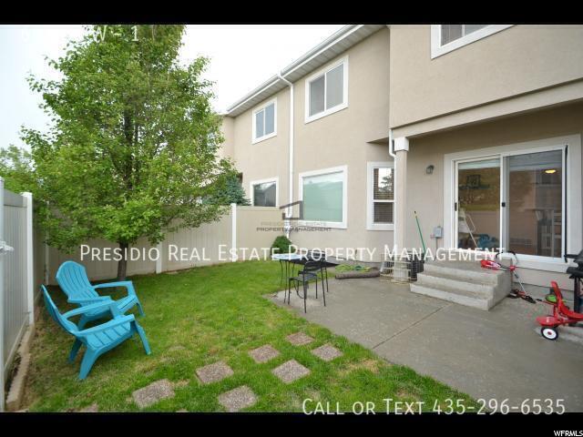 Building Photo - 69 360 W