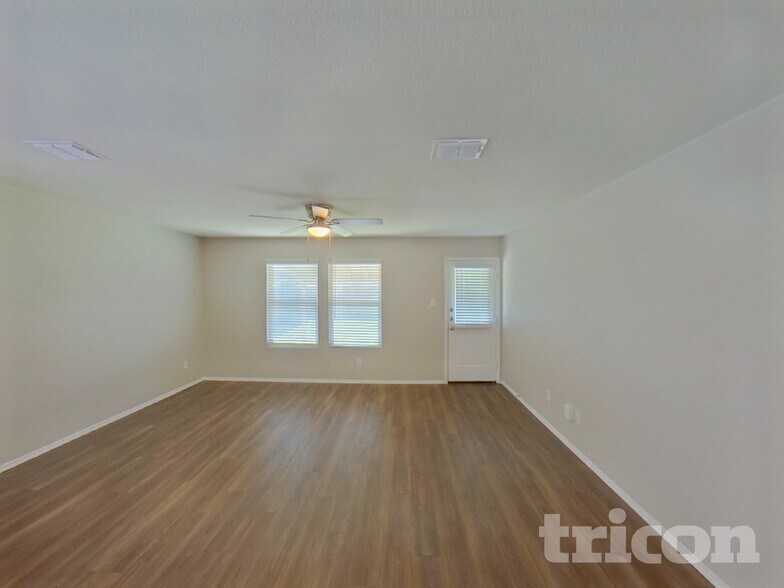 Building Photo - 1805 Westfall Dr