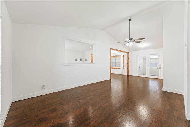 Building Photo - 500 Willow Oak Dr