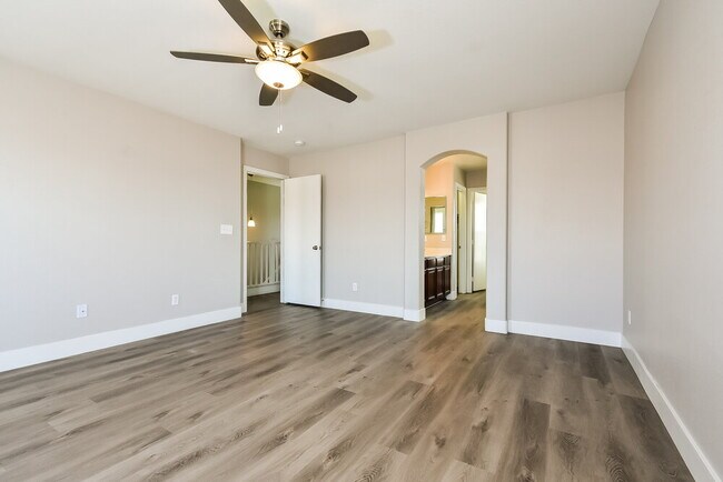 Building Photo - 6640 Frances Celia Ave