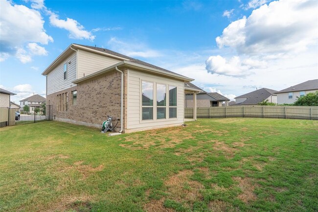 Building Photo - 521 Calmo Ct