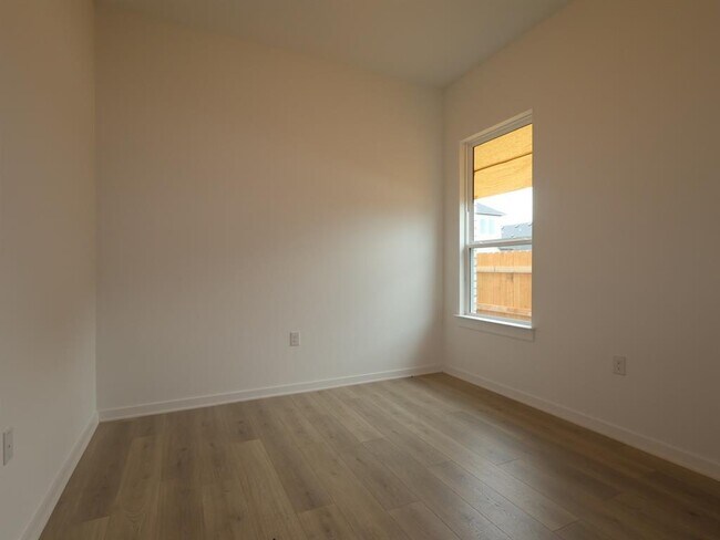 Building Photo - 13211 Keefer Dr