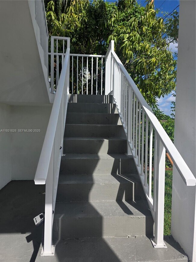 Building Photo - 21210 SW 119th Ave