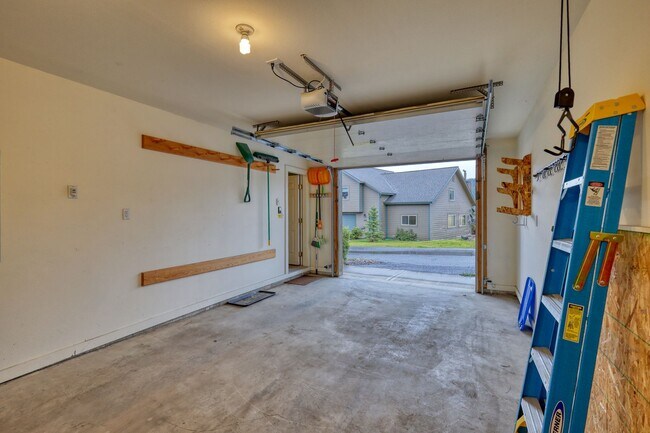 Building Photo - 313 Firelight Dr