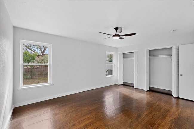 Building Photo - 2812 San Medina Ave