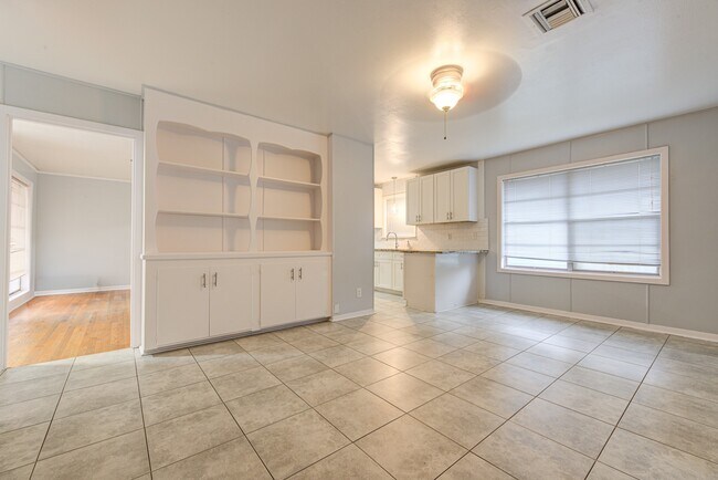 Building Photo - 7130 Carvel Ln