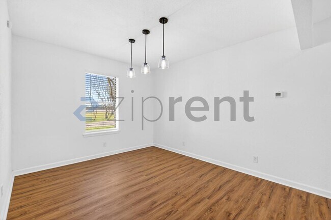 Building Photo - 2404 TX-289