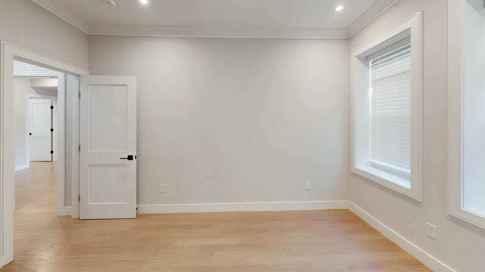Building Photo - 165 Allston St