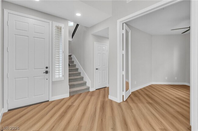 Building Photo - 1712 Estrella St