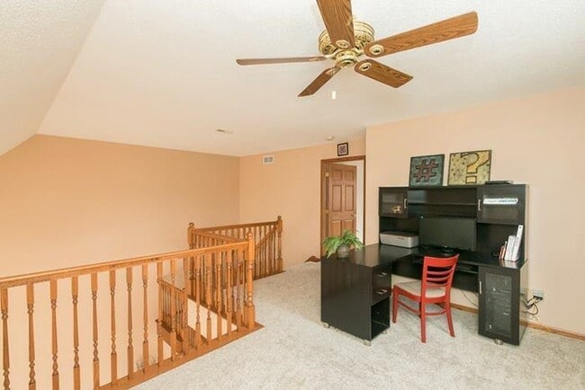 Building Photo - Huge 3-bedroom, 4-bath, 3-car garage townhome in Longfellow neighborhood