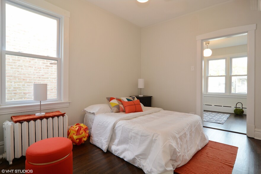 Building Photo - 5011 N Mozart St