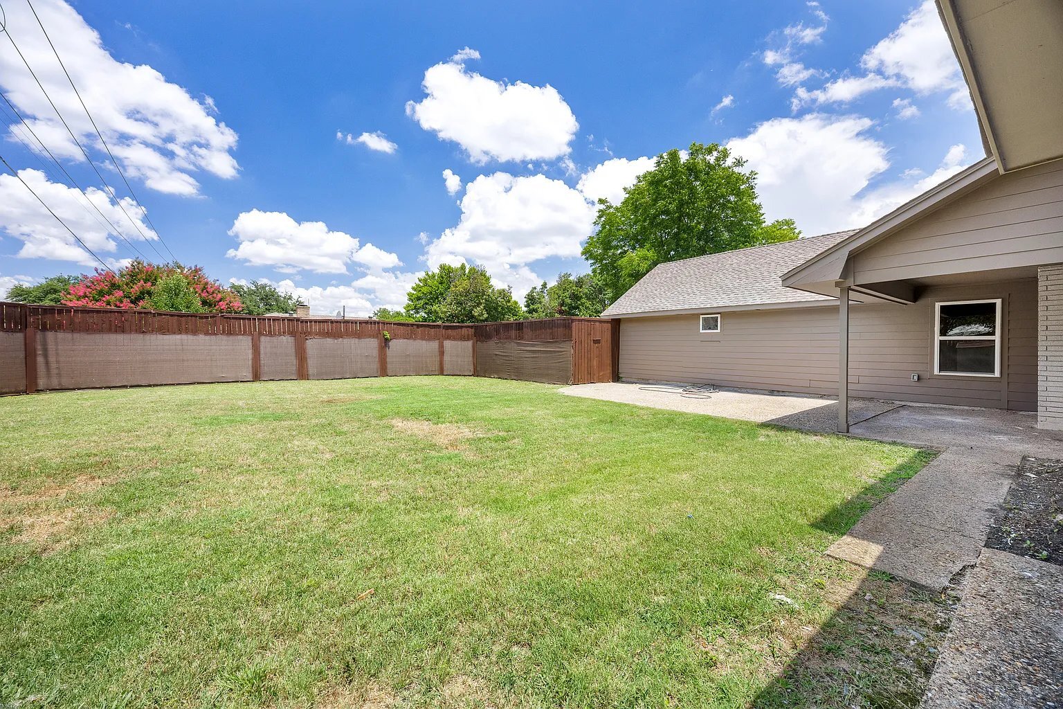 Building Photo - 2609 Dalgreen Dr