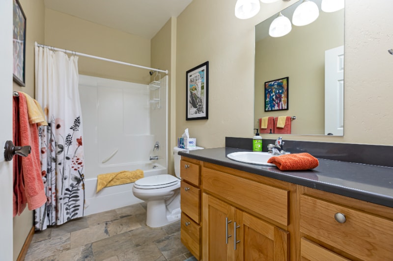 Building Photo - 6211 Shiloh Ave