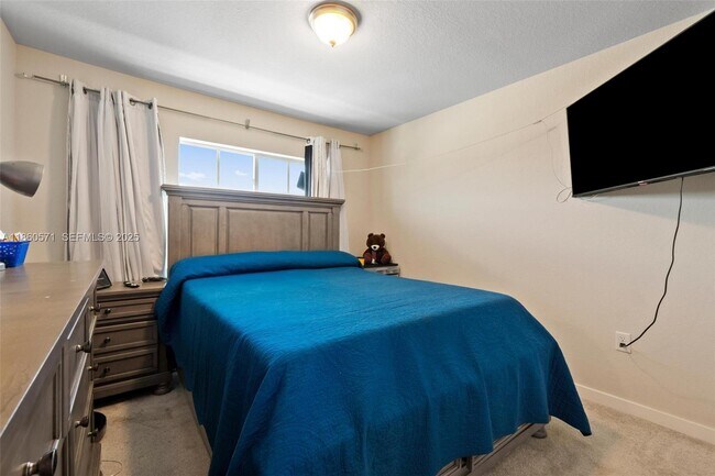 Building Photo - 610 NW 11th St