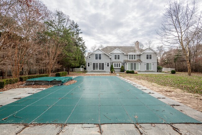 Building Photo - 21 Fieldview Ln