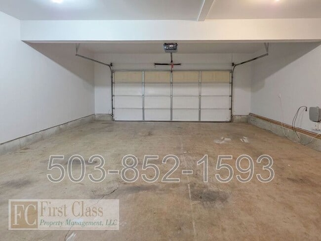 Building Photo - 20693 SW Lavender Ave