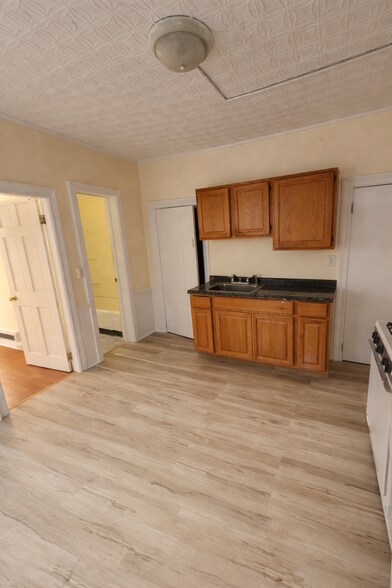 Building Photo - 107 2nd Ave