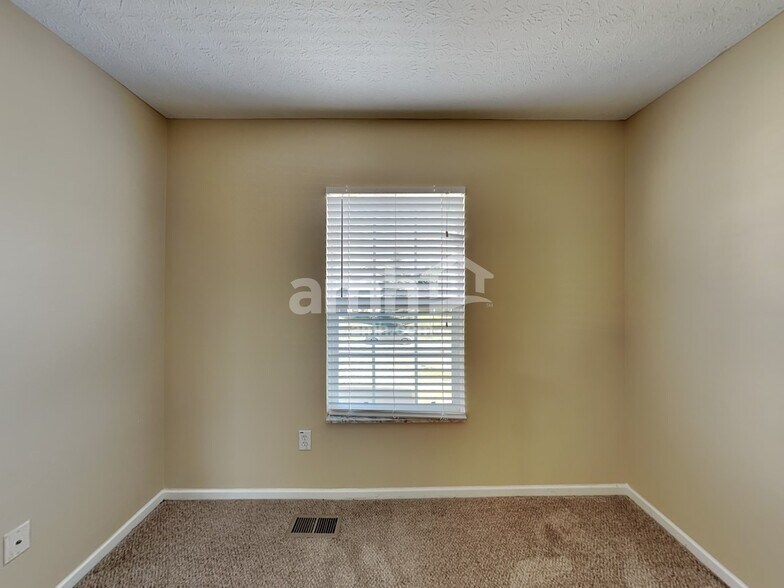 Building Photo - 9283 Ruston Ln