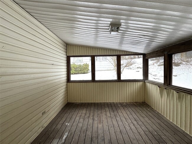 Building Photo - 608 Winston Dr