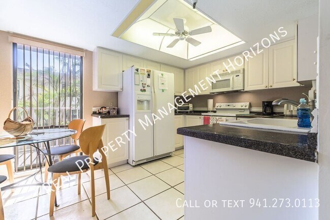 Building Photo - 5135 Gulf of Mexico Dr