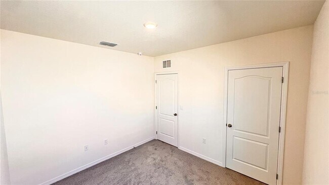 Building Photo - 227 Eagleview Loop