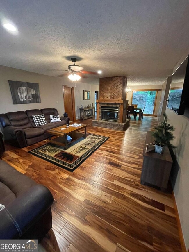 Building Photo - 226 Mountain View Ct