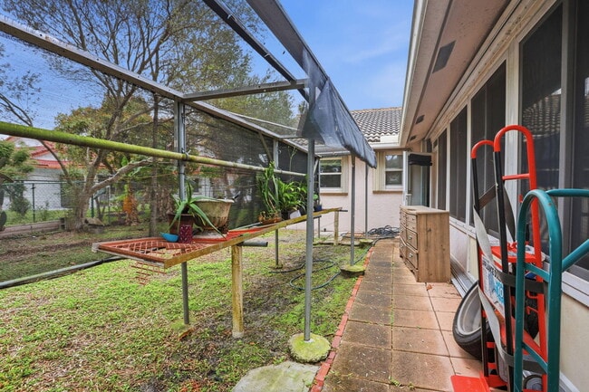 Building Photo - 2171 NW 76th Ave