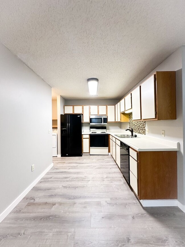Building Photo - 1444-1446 N Dawn Drive