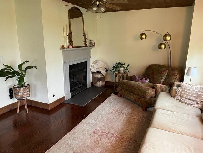 Building Photo - 50 Garvin Dr